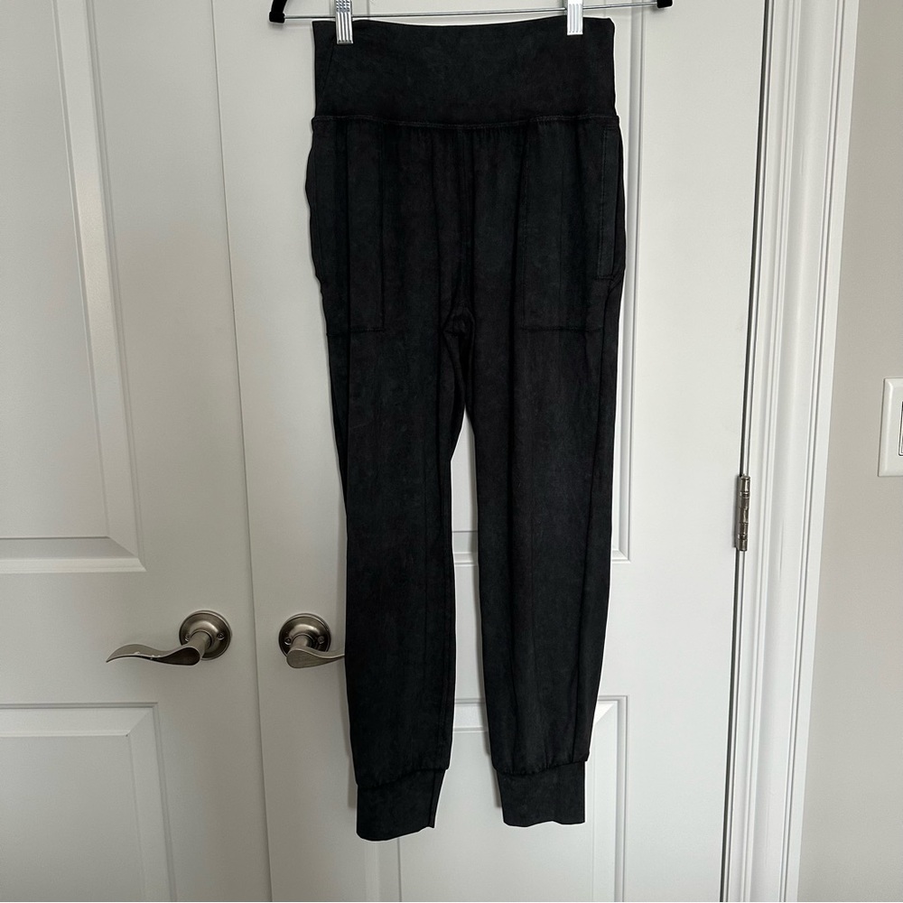 Athleta Salutation Joggers